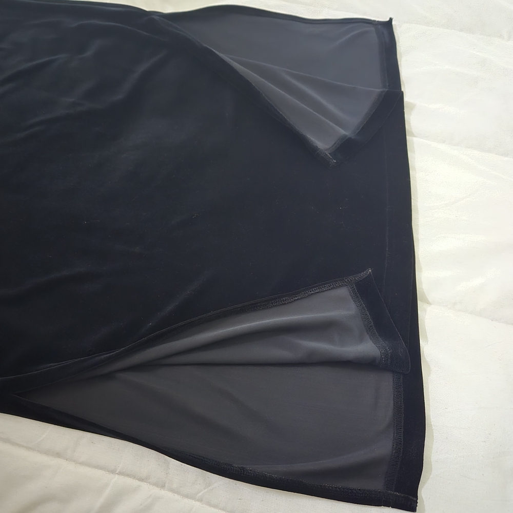 💚 2/$12 or 3/$17  Merona Classic Black Stretch Velvet Long Skirt - Picture 9 of 10